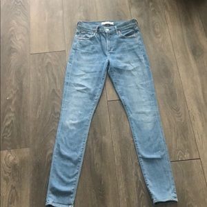 Light wash skinny citizen jeans